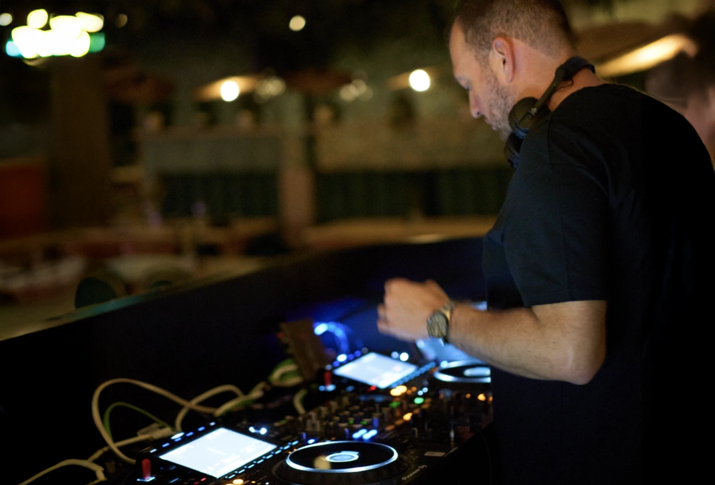 DJ SET