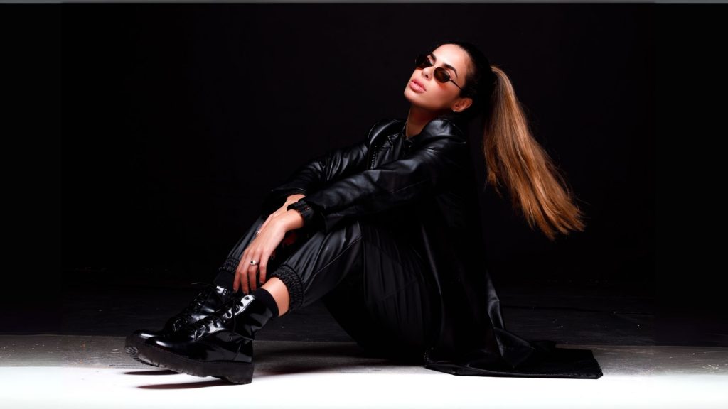 KESIA-DJ-MAISON-PAON